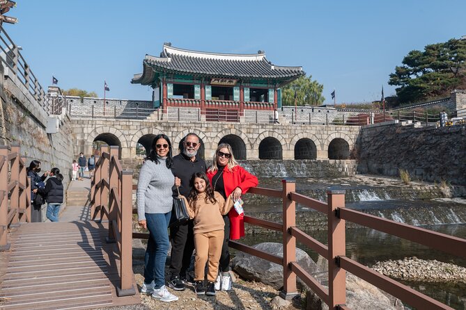 Private Tour around Suwon UNESCO Fortress and Korea Folks Village - Timing, meals, and what to bring