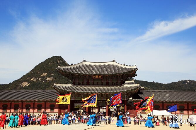 Private tour guide service in Seoul, Korea - Gyeongbokgung Palace and the Joseon Court