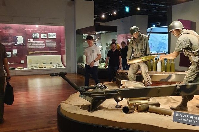 Private Tour: Talk show with N.K. Defector and Short Hiking - What the private guide adds