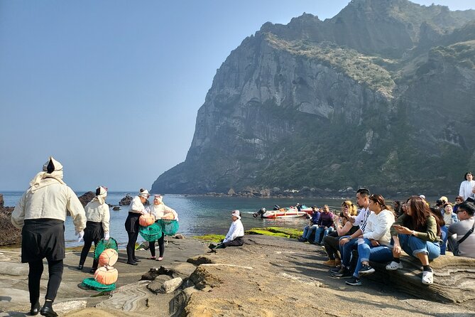 Private Tour Woman Diver Performance & stone park in Jeju Island - Timing, Transport, and Who Will Enjoy This Tour
