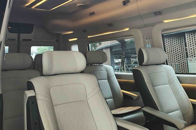 Private Transfer Incheon Airport <-> Seoul Korea - The ride into Seoul, with room to settle in