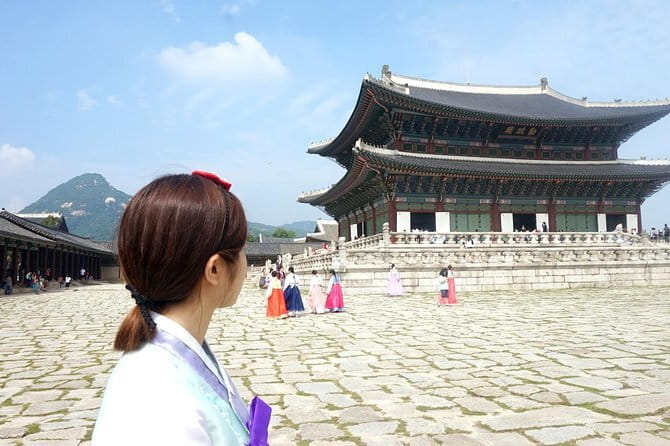 Private transport for 1 day Seoul tour - Gwangjang-dong: a one-hour taste of street food