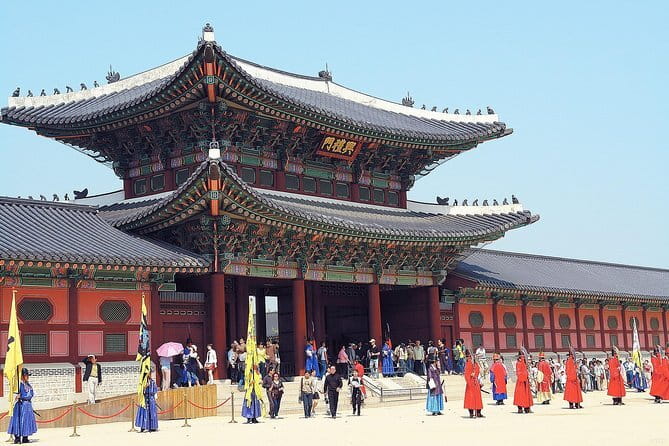 Private transport for 1 day Seoul tour - Gyeongbokgung Palace: begin with Seoul’s royal centerpiece