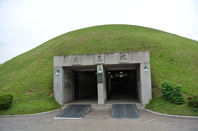 Private World Heritage Gyeongju Taxi Tour - Donggung and Wolji after the main temple stops