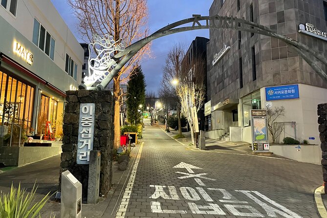 Seogwipo(The southern city of Jeju)City Walking Tours with Sunset - Cheonjiyeon Falls and the meeting point