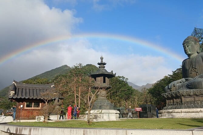 Seoraksan and Cherry Blossom Lake 1 day trip from Seoul - Shinheungsa Temple inside the park
