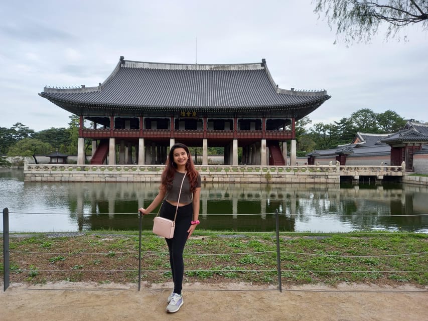 Seoul: 4-Hour Guided Tour to Palace, Bukchon, Jogyesa Temple - Why the architecture matters in Seoul