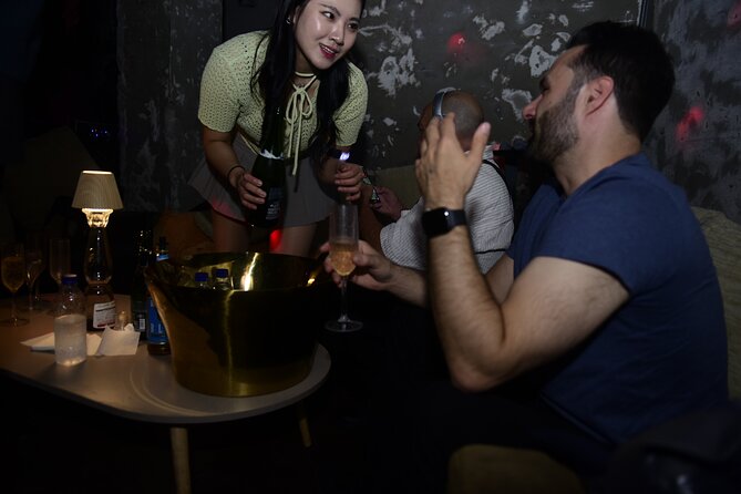 Seoul: Apgujeong Premium Pub Crawl with VIP Bottle Service - Who should book this Seoul nightlife tour?