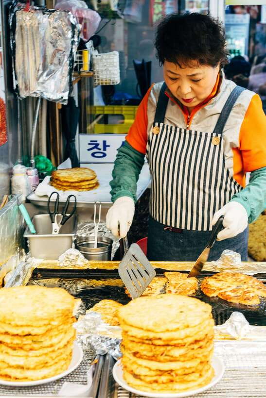 Seoul : Best of Seoul Private Walking Tour - Bukchon Hanok Village: traditional Seoul with a time limit