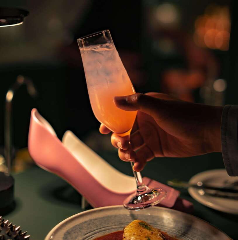 Seoul: Cinderella Bar, Sip in Seongsu's Shoemaking Legacy - Group size, access, and practical limits