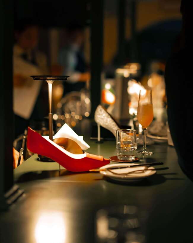 Seoul: Cinderella Bar, Sip in Seongsu's Shoemaking Legacy - Finding the workshop entrance near Seongsu Station
