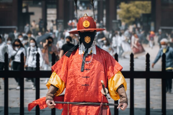 Seoul: City Highlights and Historical Experience No Shopping - Hanbok fitting at Star Hanbok