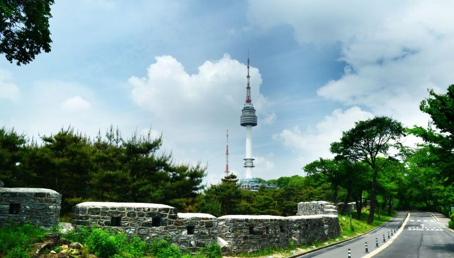 Seoul: City Highlights Full or Half Day Custom Private Tour - Bukchon Hanok Village and traditional Seoul