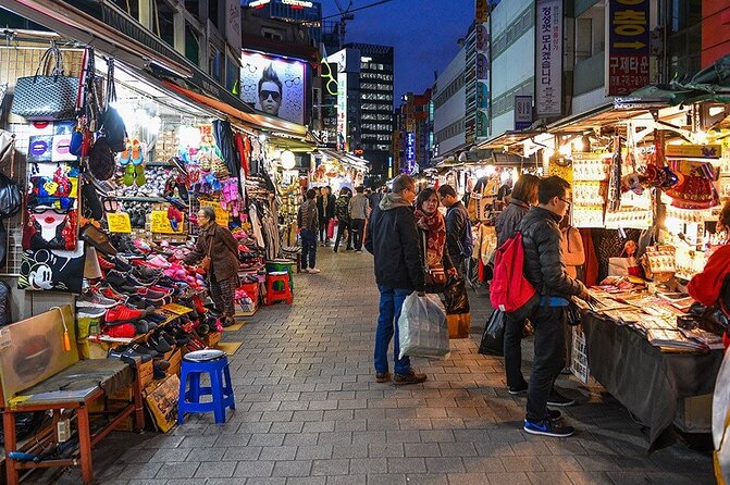 Seoul City Private Tour (Optional layover) - Bukchon Hanok Village brings you into older Seoul