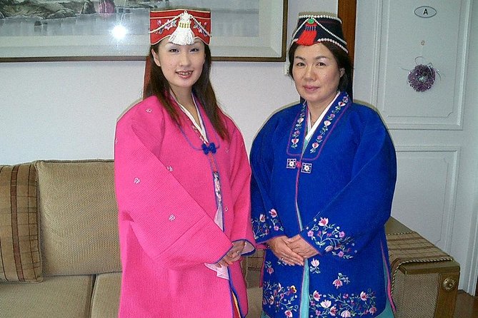 Seoul Cultural Tour - Kimchi Making, Gyeongbok palace with Hanbok - Timing, Transport, and Group Size
