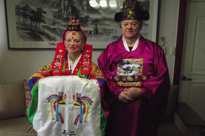 Seoul Cultural Tour - Kimchi Making, Gyeongbok palace with Hanbok - Tea Ceremony and Korean Social Etiquette