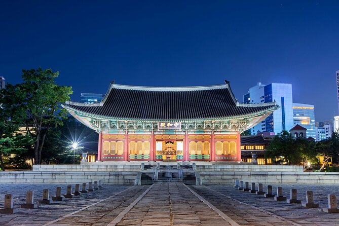 Seoul: Deoksugung Palace Night Tour - How the guides shape the two-hour walk