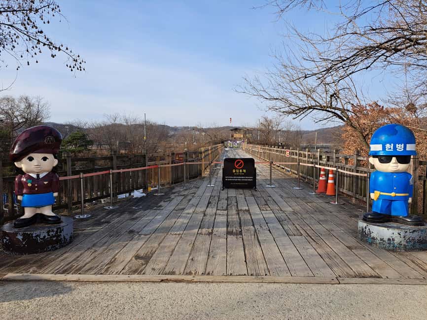 Seoul: DMZ Guided Tour with Suspension Bridge and Gondola - Imjingak and the meaning of the border