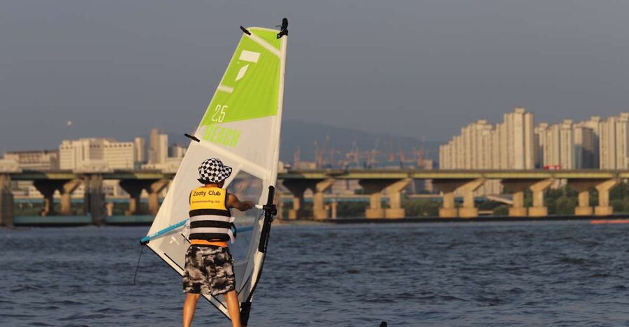 Seoul : Efoil Experience in Han River - Rising above the water