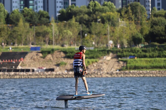 Seoul : Efoil & Windsurf Experiences in Han River - The 10-minute briefing before the water
