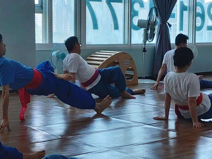 Seoul: Experience Traditional Korean Mind & Body Healing - The first warm-up: preparing your body for slower movement