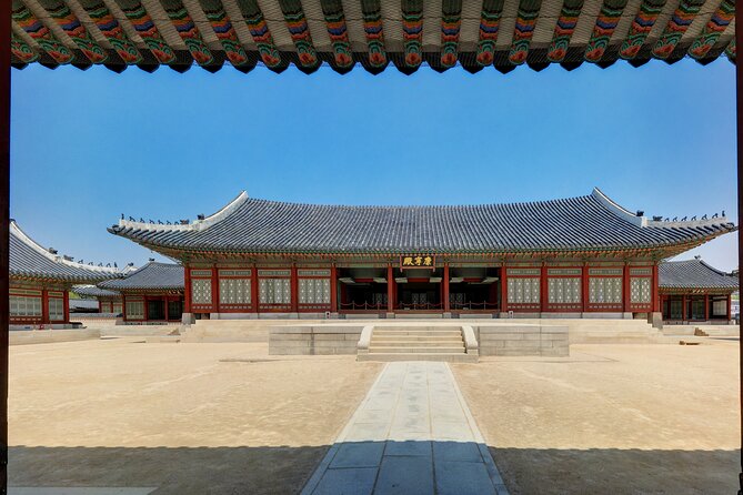 Seoul Full day Private Tour Gyeongbokgung Palace, Insadong & More - Cheongwadae Adds Recent Political History