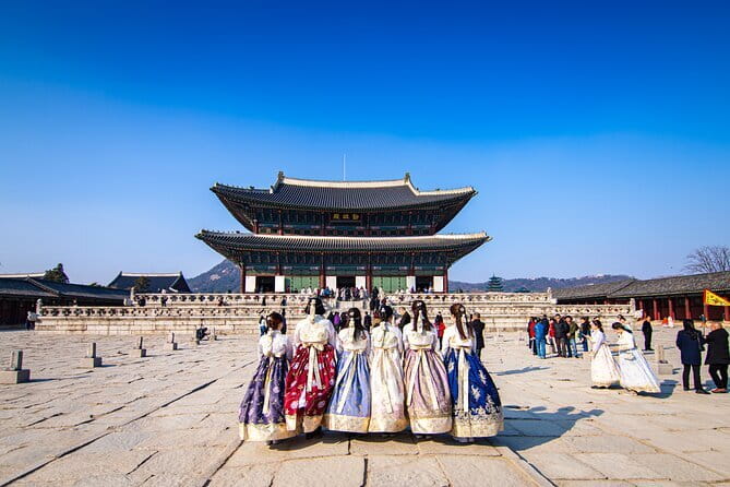 Seoul Gangnam night Bongeunsa temple & Gourmet tour(pick up) - Starfield Library Inside COEX