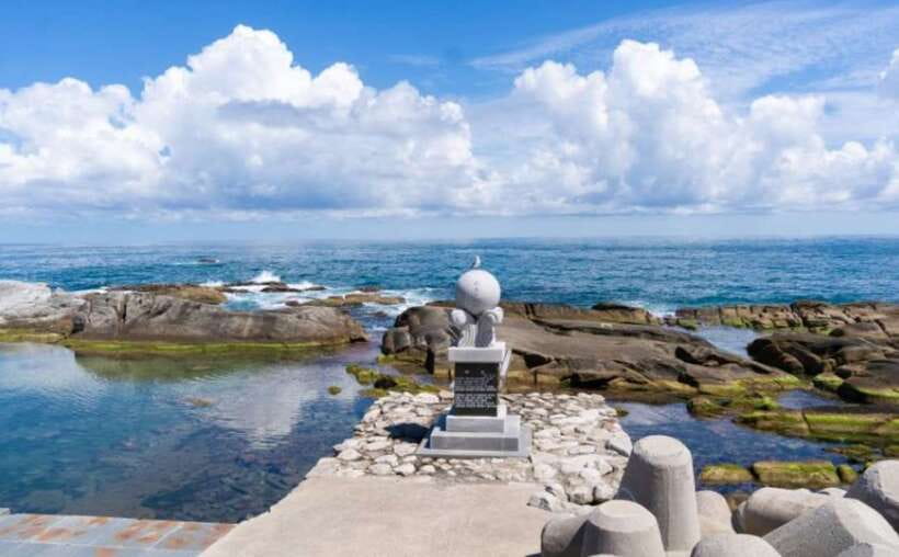 Seoul: Gangneung BTS K-Pop & K-Drama Filming Locations Tour - Jumunjin Beach and the Goblin connection