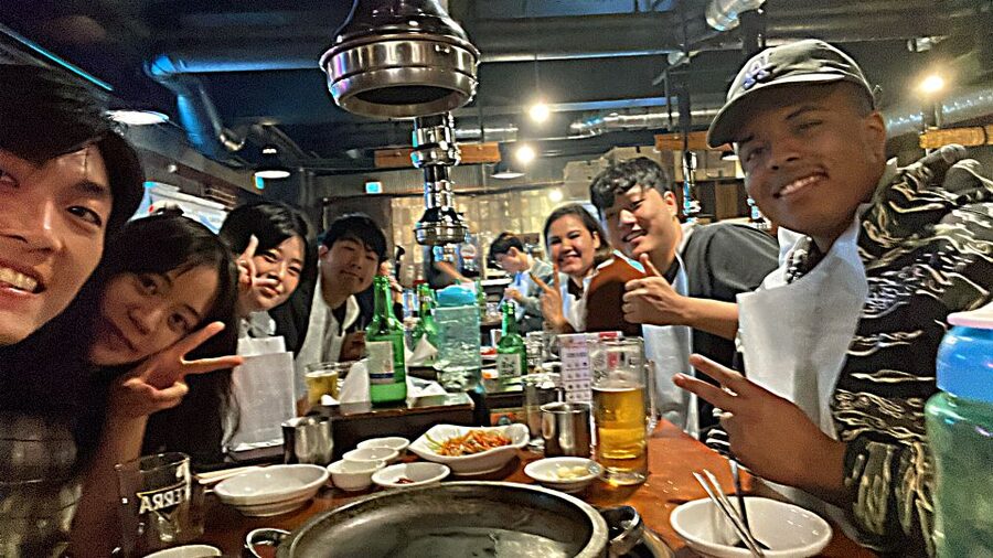 Seoul: Guided City Wall Sunset Hike with Korean Dinner - Following the old fortress wall through Hyehwa