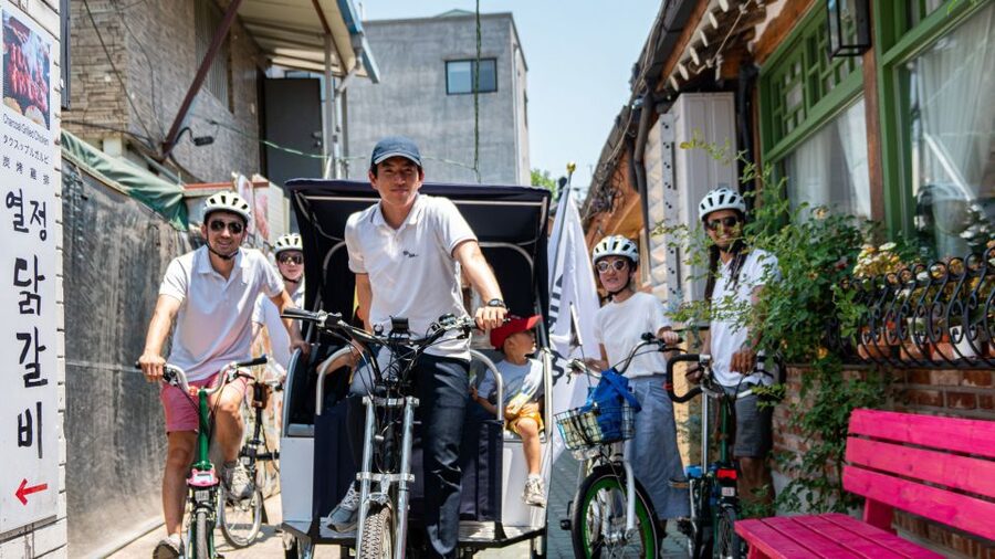 Seoul: Guided Small Group V.I.P Morning Pedicab Tour - Bukchon Hanok Village requires your best shoes