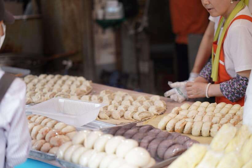 Seoul: Guided Street Food Tour at Namdaemun Market - Meeting at Hoehyeon Station Exit 5