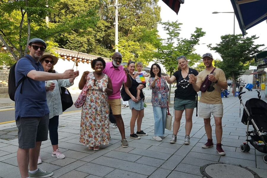 Seoul: Gwangjang Market Netflix Food Tour - Insadong’s art shops and old Seoul stories