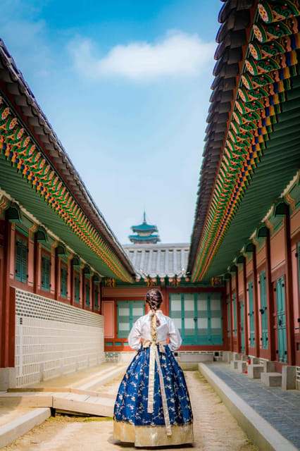 Seoul: Gyeongbokgung Palace Tour & Lunch at Authentic Market - What the small group changes