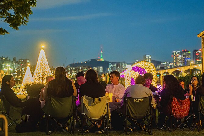 Seoul Han River Night Tour: Picnic, Games & Starlight Cruise - April to October: fried chicken by the river