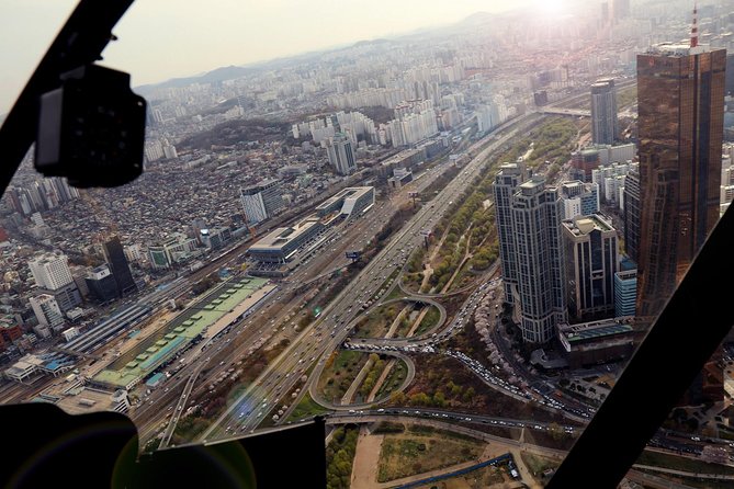 Seoul Helicopter Tour - The Optional Yacht Cruise at Seoul Marina