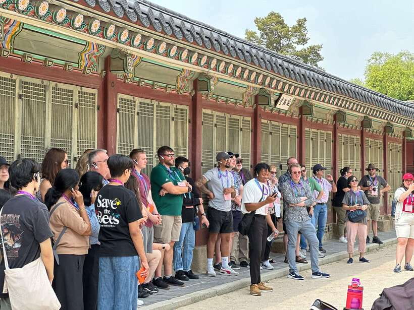 Seoul Highlights: Gyeongbok Palace, Insadong & N Seoul Tower - Namsangol Hanok Village slows the pace