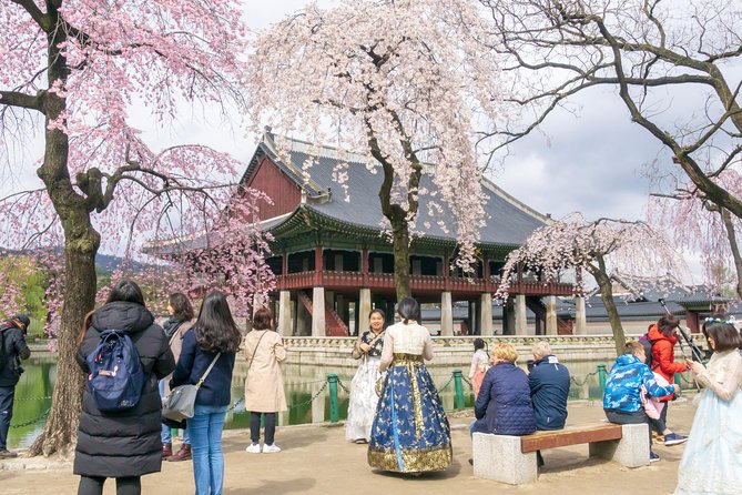 Seoul Highlights & Hidden Gems – Private Tour with Photo Service - Namsangol Hanok Village for a quieter pause