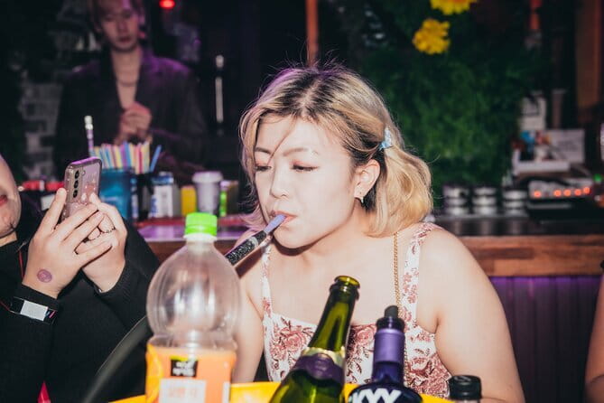 Seoul: Hongdae Premium Pubcrawl with Open Bottles - Who will enjoy this Hongdae night most