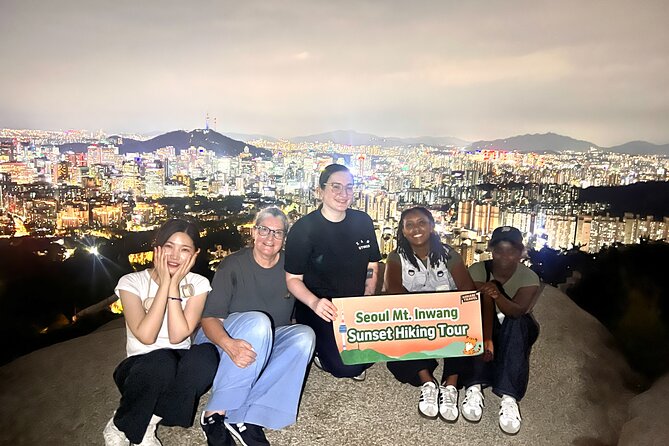Seoul Inwangsan Sunset Hiking Tour - Key points at a glance