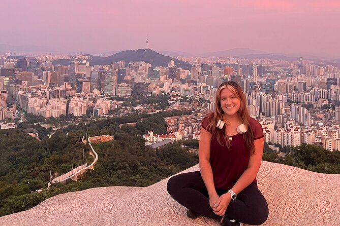 Seoul Inwangsan Sunset Hiking Tour - Beombawi and the nighttime view