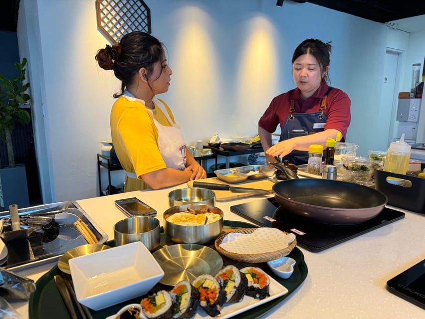 Seoul: Korean Cooking at Seoul Cooking Club! - Ten Tastings, Traditional Drinks, and a Sweet Finish