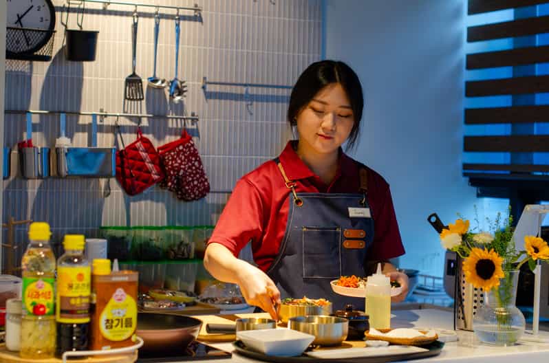 Seoul: Korean Cooking at Seoul Cooking Club! - The Chefs Make the Difference