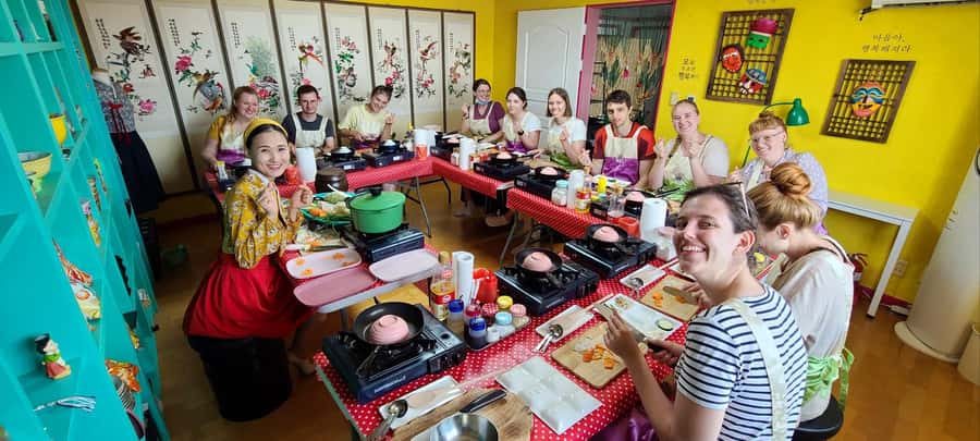 Seoul: Korean Cooking Class at a Local Home and Market Tour - Four Dishes That Show Different Sides of Korean Cooking