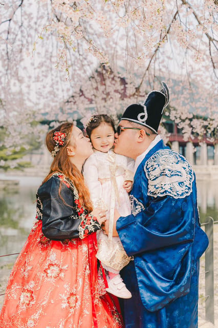 Seoul Local Photographer - A comfortable option for camera-shy people