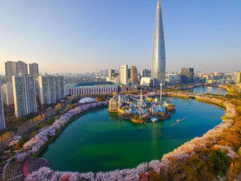 Seoul: Max Out Must Visit City Highlights Panoramic Day Tour - One calm hour beside the Han River