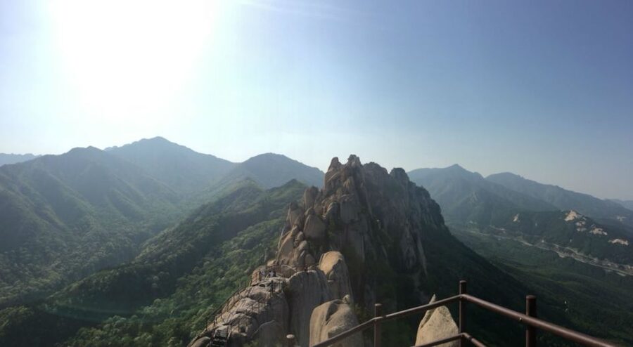 Seoul: Mt Seorak + Naksansa Temple or Nami Island Group Tour - Who should book this experience
