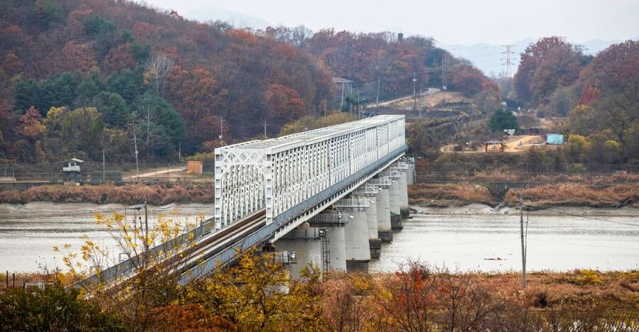 Seoul: Paju DMZ Private Tour with Former US Military Base - The guides are the main value beyond transport