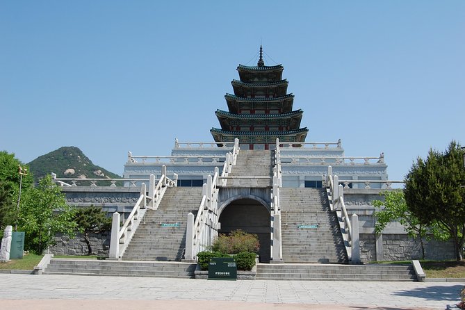 Seoul Palace Morning Tour - Passing the Blue House without a formal stop