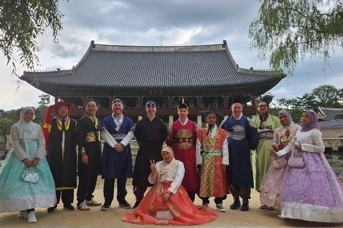 Seoul Private 4 Hour Tour with A Korean Buddy - Dongdaemun and Namsang Tower: modern Seoul and city views