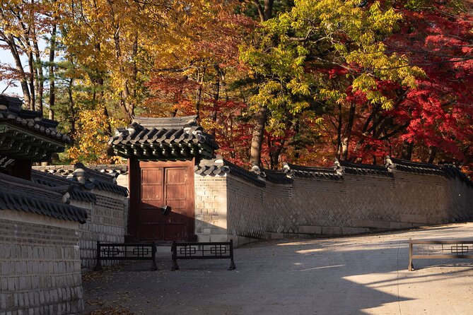 Seoul Private Layover Tour from the Airport with a Local - Jogyesa Temple and a quieter hour in the city center